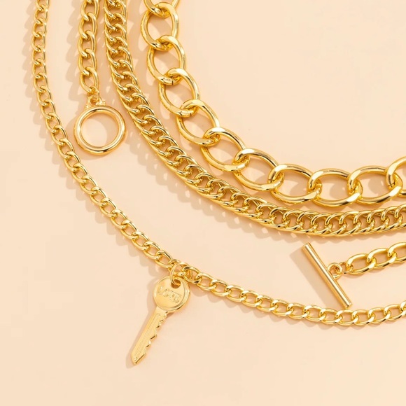 🆕 Gold Chain Abstract Key Layered Necklace Set - Picture 2 of 4